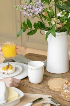Goed Gevulde Hapjesplank|Koffiekopjes*DILLE & KAMILLE Beker, steengoed, strooitakje