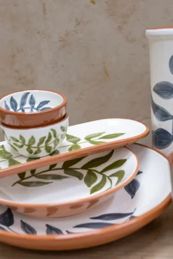 Borden|Serviessets*DILLE & KAMILLE Diep bord, terracotta, groen blad, 22 x 5,5 cm