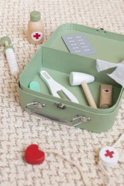 Spelletjes|Speelgoed Voor 3 Jaar*DILLE & KAMILLE Dokterskoffertje met houten accessoires