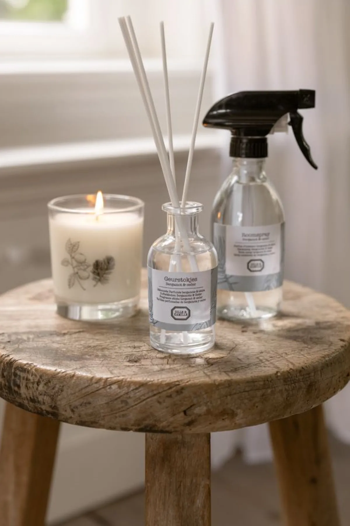 Warm Wonen|Herfst Decoratie*DILLE & KAMILLE Geurstokjes, bergamot en ceder, 100 ml