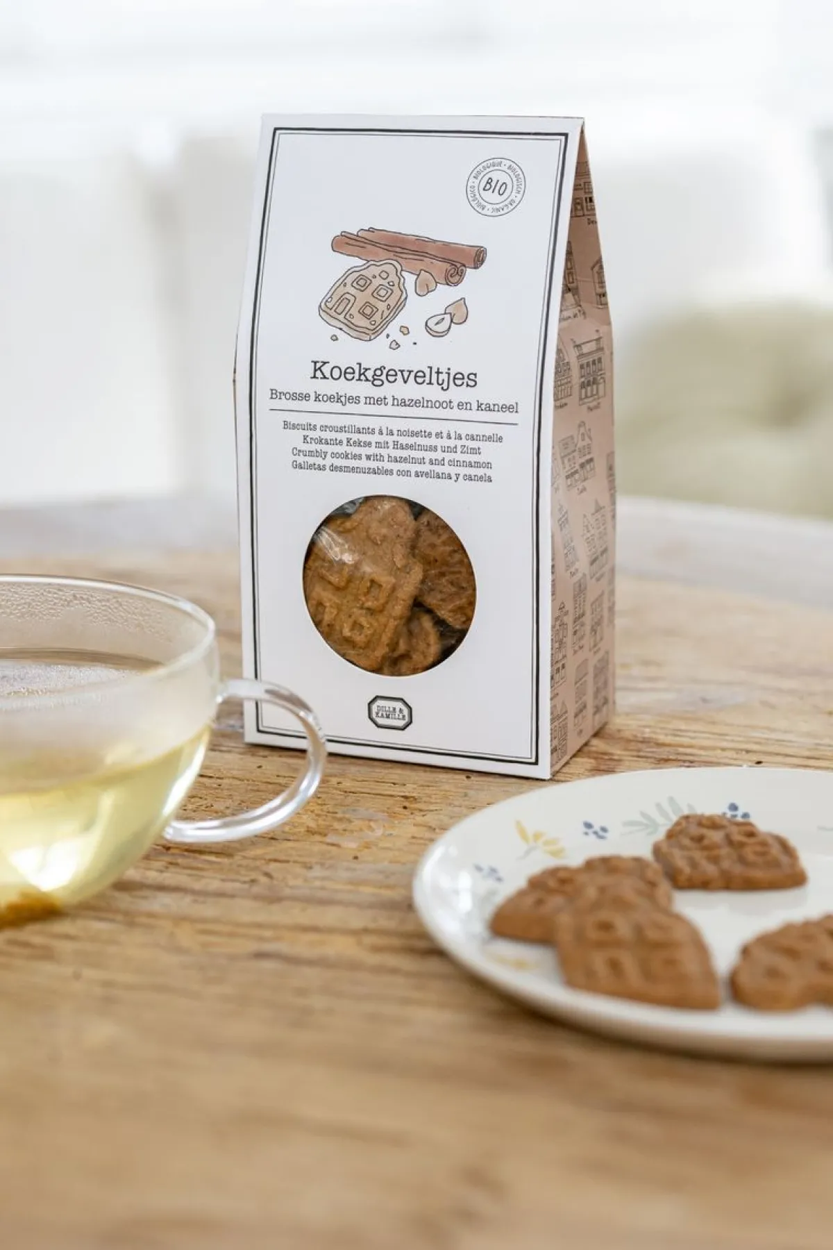 Koekjes*DILLE & KAMILLE Geveltje koekjes, biologisch, hazelnoot/kaneel, 140 gram