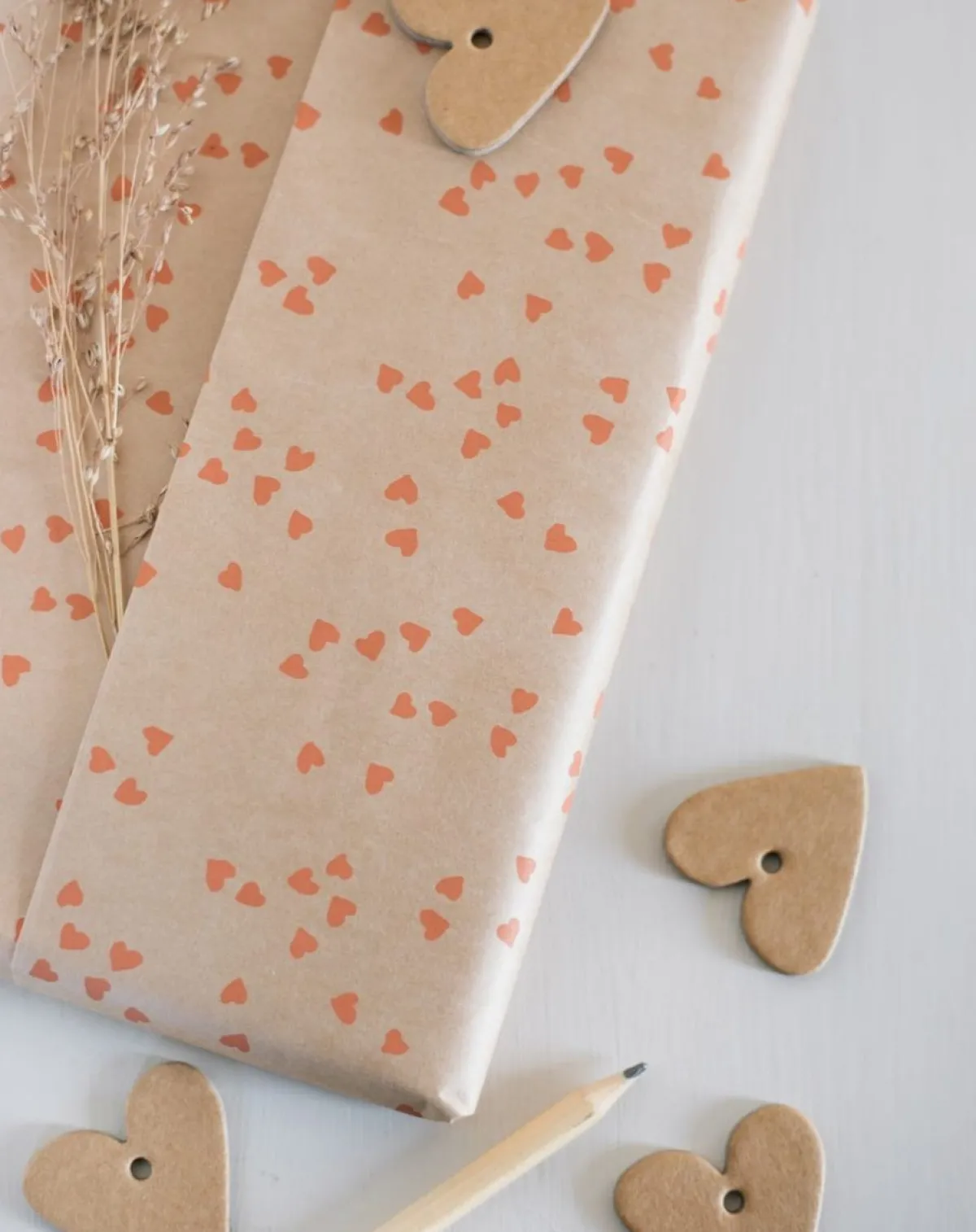 Cadeaupapier|Inpakpapier*DILLE & KAMILLE Inpakpapier, hartjes 70 x 250 cm