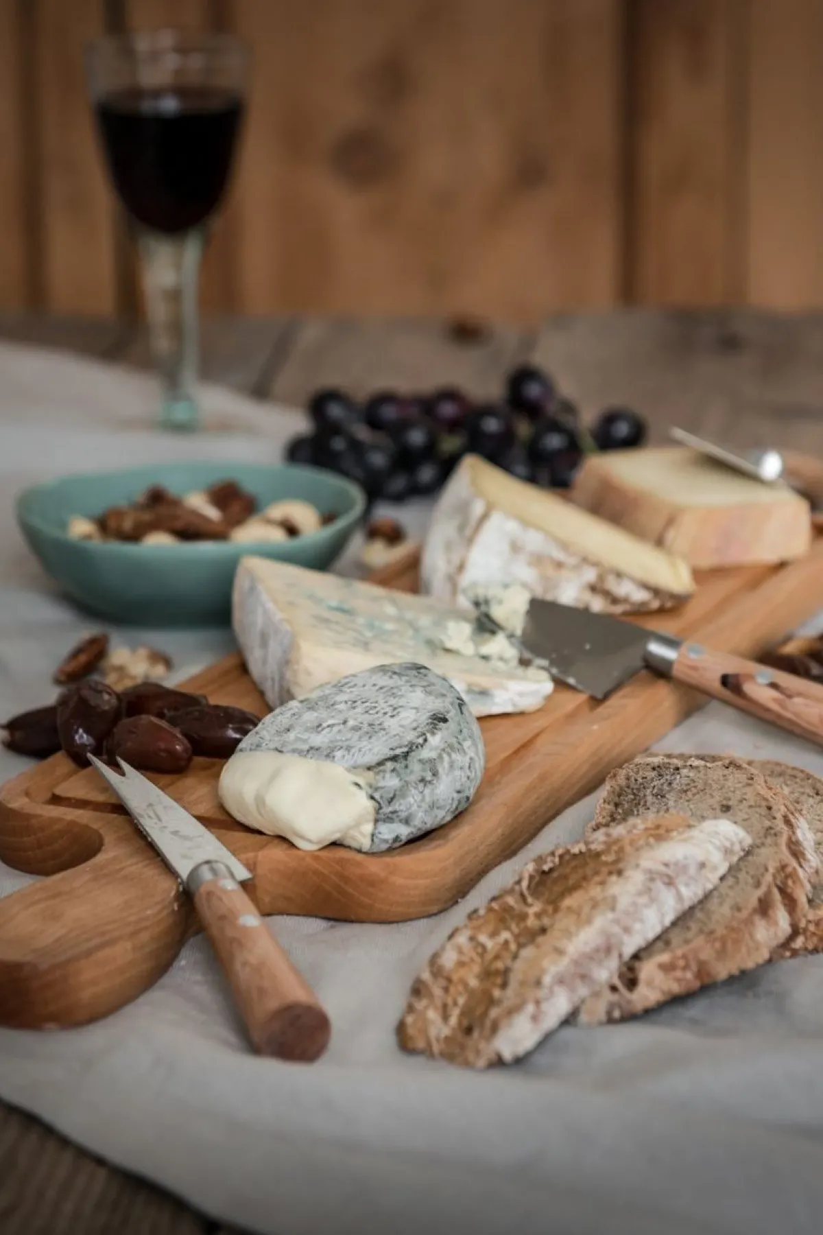 Messen|Keuken- & Schilmessen*DILLE & KAMILLE Kaasmes met gaten, roestvrij staal