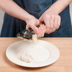 Spaanse Keuken|Raspen, Persen & Stampers*DILLE & KAMILLE Knoflookpers, roestvrij staal