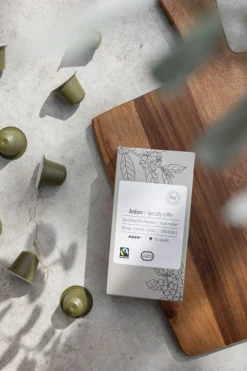 Bakken Met Peren|Koffie*DILLE & KAMILLE Koffiecapsules lungo, biologisch, Andoro Peru/Indonesië, 10 stuks
