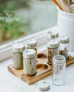 Peper- En Zoutmolens|Kruidenpotjes*DILLE & KAMILLE Kruidenpotje met strooideksel, glas, 90 ml
