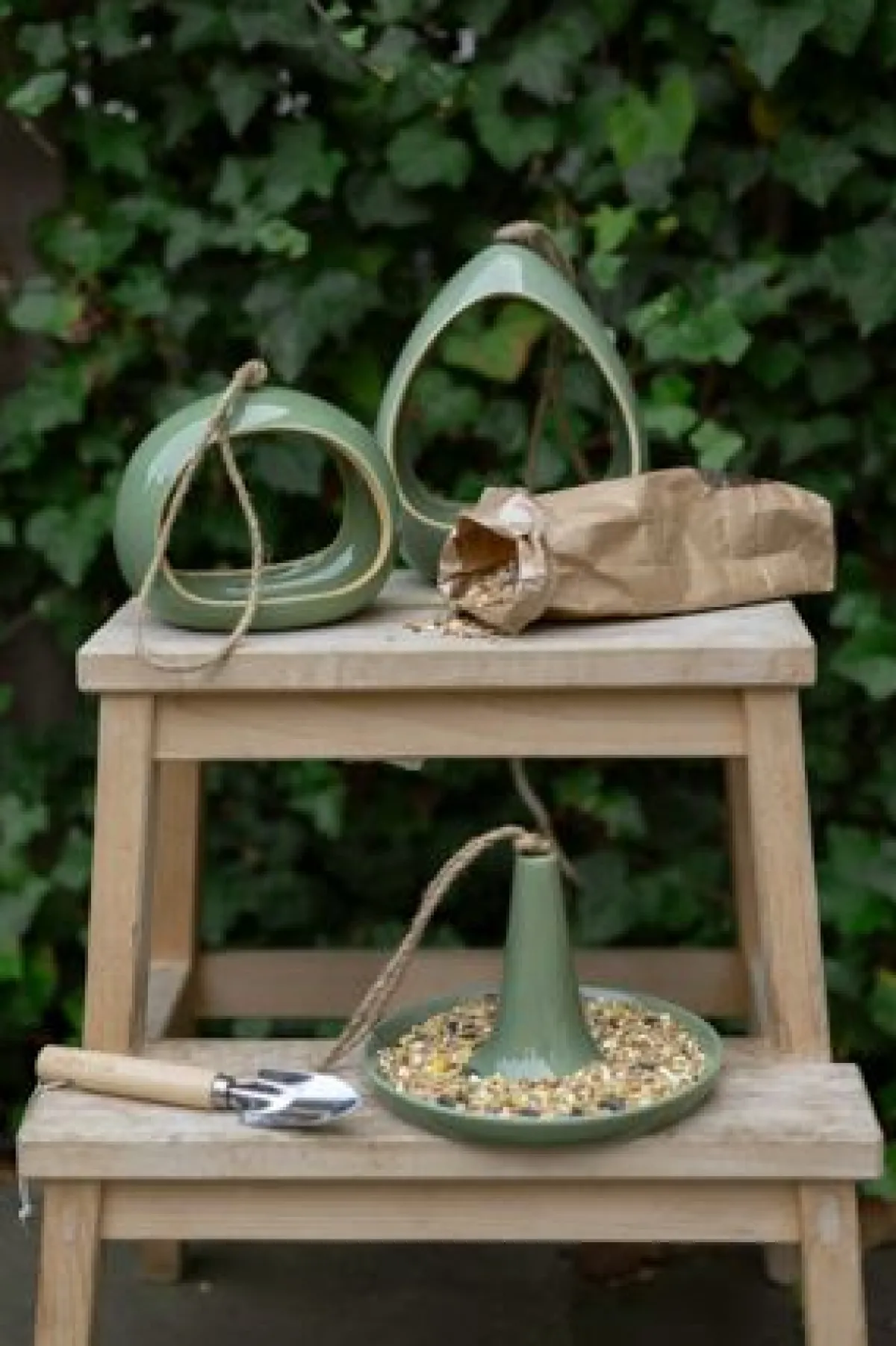 Vogelvoer*DILLE & KAMILLE Vogelvoeder, aardewerk, groen